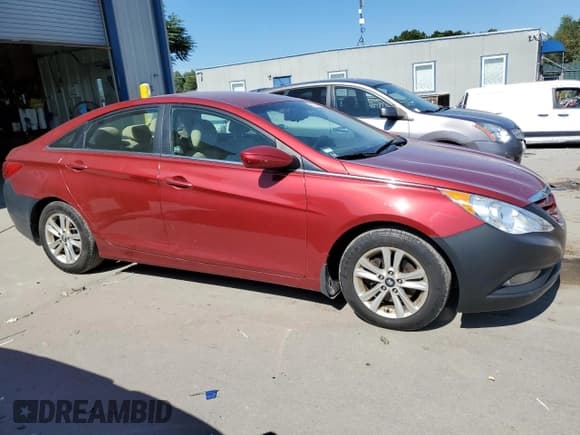 ✅ 2013 Hyundai Sonata GLS • VIN: 5NPEB4AC8DH695224 • Lot: 70325704. Listed on Copart with 72,718 mi. Free auction sales archive from the USA and detailed vehicle history report at DreamBid. Image 4.