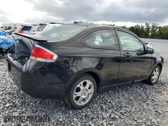 ✅ 2010 Ford Focus SE • VIN: 1FAHP3CN4AW144744 • Lot: 83990085. Wystawiony na Copart z przebiegiem 96 839 mil. Bezpłatny archiwum sprzedaży aukcyjnych z USA i szczegółowy raport historii pojazdu na DreamBid. Zdjęcie 3.