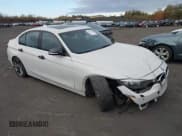 ✅ 2015 BMW 3 Series 328i xDrive • VIN: WBA3B5G56FNS11914 • Lot: 43523846. Wystawiony na IAAI z przebiegiem 124 841 mil. Bezpłatny archiwum sprzedaży aukcyjnych z USA i szczegółowy raport historii pojazdu na DreamBid. Zdjęcie 1.