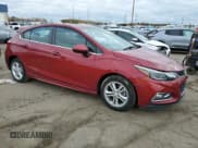 ✅ 2018 Chevrolet Cruze LT • VIN: 3G1BE6SM6JS599535 • Lot: 90407425. Wystawiony na Copart z przebiegiem 36 051 mil. Bezpłatny archiwum sprzedaży aukcyjnych z USA i szczegółowy raport historii pojazdu na DreamBid. Zdjęcie 4.