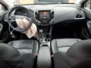 ✅ 2018 Chevrolet Cruze Premier • VIN: 3G1BF6SM6JS543074 • Lot: 37898003. Listed on Copart with 50,137 mi. Free auction sales archive from the USA and detailed vehicle history report at DreamBid. Image 8.