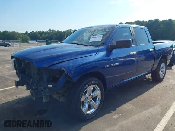 ✅ 2009 Dodge 1500 Laramie • VIN: 1D3HB13T09S777666 • Lot: 43049736. Wystawiony na IAAI z przebiegiem 233 426 mil. Bezpłatny archiwum sprzedaży aukcyjnych z USA i szczegółowy raport historii pojazdu na DreamBid. Zdjęcie 2.