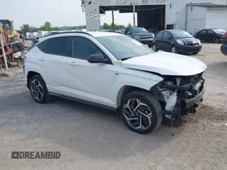 ✅ 2025 Hyundai Kona N Line S • VIN: KM8HBCA39SU190377 • Лот: 42422763. Опубликован ранее на IAAI с пробегом 3 131 миль. Бесплатный доступ к архиву аукционных продаж из США и подробный отчёт об истории автомобиля на DreamBid. Изображение 1.
