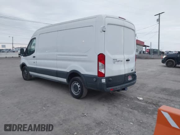 ✅ 2016 Ford Transit Cargo • VIN: 1FTYR2CM7GKA05973 • Lot: 43828514. Wystawiony na IAAI z przebiegiem 188 359 mil. Bezpłatny archiwum sprzedaży aukcyjnych z USA i szczegółowy raport historii pojazdu na DreamBid. Zdjęcie 3.