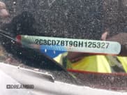 ✅ 2016 Dodge Challenger R/T Plus Shaker • VIN: 2C3CDZBT9GH125327 • Lot: 43581933. Wystawiony na IAAI z przebiegiem 175 518 mil. Bezpłatny archiwum sprzedaży aukcyjnych z USA i szczegółowy raport historii pojazdu na DreamBid. Zdjęcie 9.