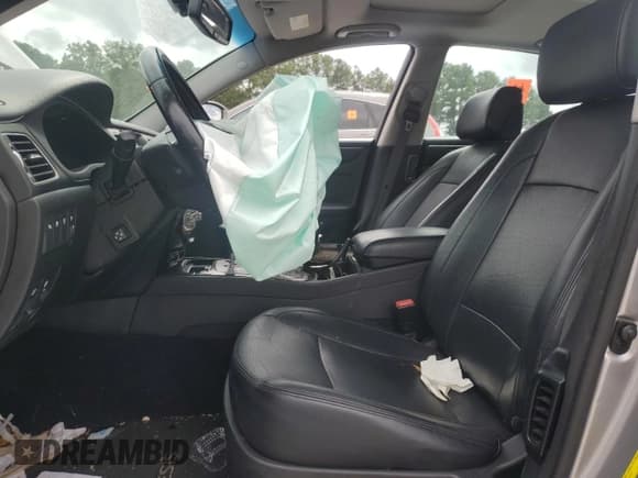 ✅ 2013 Hyundai Genesis 3.8L • VIN: KMHGC4DD6DU247611 • Lot: 81786195. Listed on Copart with 192,357 mi. Free auction sales archive from the USA and detailed vehicle history report at DreamBid. Image 7.