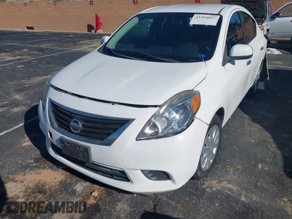 ✅ 2014 Nissan Versa S • VIN: 3N1CN7AP1EL823794 • Лот: 43354027. Опубликован ранее на IAAI с пробегом Не указан. Бесплатный доступ к архиву аукционных продаж из США и подробный отчёт об истории автомобиля на DreamBid. Изображение 12.