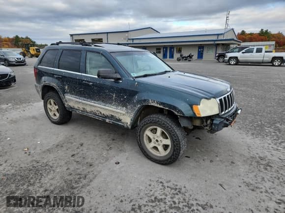 ✅ 2005 Jeep Grand Cherokee Limited • VIN: 1J4HR58N95C530683 • Lot: 89444365. Wystawiony na Copart z przebiegiem 238 879 mil. Bezpłatny archiwum sprzedaży aukcyjnych z USA i szczegółowy raport historii pojazdu na DreamBid. Zdjęcie 4.