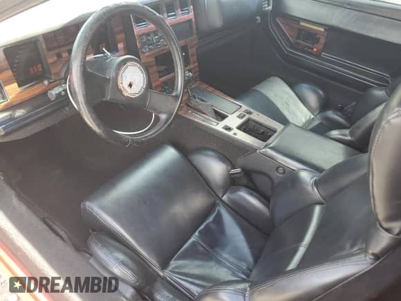 1989 Chevrolet Corvette with VIN 1G1YY3188K5110391, listed as a Copart auction lot 67227365 with 132,918 mi miles and Salvage title. Bid and sale history available at DreamBid. Image 8.