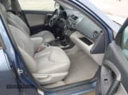 ✅ 2012 Toyota RAV4 Limited • VIN: 2T3DF4DV4CW253562 • Lot: 43707356. Wystawiony na IAAI z przebiegiem 125 723 mil. Bezpłatny archiwum sprzedaży aukcyjnych z USA i szczegółowy raport historii pojazdu na DreamBid. Zdjęcie 5.