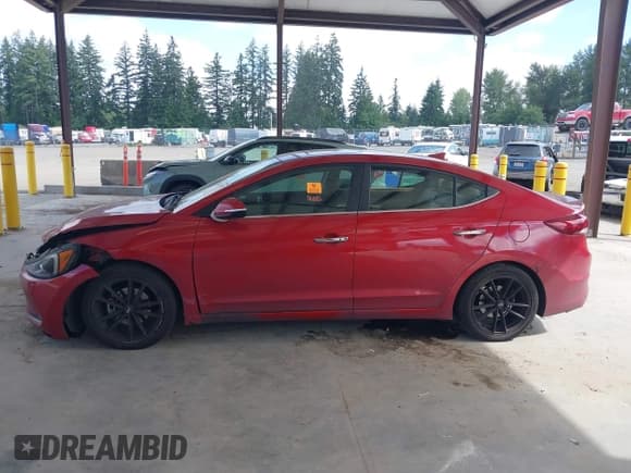 ✅ 2017 Hyundai Elantra SE • VIN: 5NPD84LFXHH086076 • Lot: 42662791. Listed on IAAI with 119,094 mi. Free auction sales archive from the USA and detailed vehicle history report at DreamBid. Image 14.