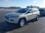 ✅ 2015 Jeep Cherokee Sport • VIN: 1C4PJLABXFW561115 • Lot: 41969932. Wystawiony na IAAI z przebiegiem 120 026 mil. Bezpłatny archiwum sprzedaży aukcyjnych z USA i szczegółowy raport historii pojazdu na DreamBid. Zdjęcie 18.
