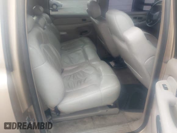 ✅ 2001 Chevrolet Suburban LT • VIN: 1GNFK16T91J146766 • Лот: 41903826. Опубликован ранее на IAAI с пробегом Не указан. Бесплатный доступ к архиву аукционных продаж из США и подробный отчёт об истории автомобиля на DreamBid. Изображение 8.