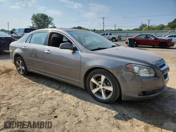 ✅ 2012 Chevrolet Malibu 1LT • VIN: 1G1ZC5E06CF195911 • Lot: 80905965. Wystawiony na Copart z przebiegiem 219 492 mil. Bezpłatny archiwum sprzedaży aukcyjnych z USA i szczegółowy raport historii pojazdu na DreamBid. Zdjęcie 4.