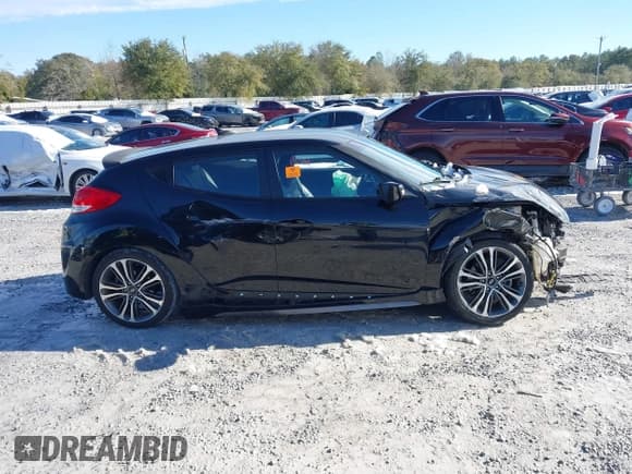 ✅ 2016 Hyundai Veloster Turbo • VIN: KMHTC6AE0GU255585 • Lot: 41381046. Wystawiony na IAAI z przebiegiem 35 073 mil. Bezpłatny archiwum sprzedaży aukcyjnych z USA i szczegółowy raport historii pojazdu na DreamBid. Zdjęcie 13.
