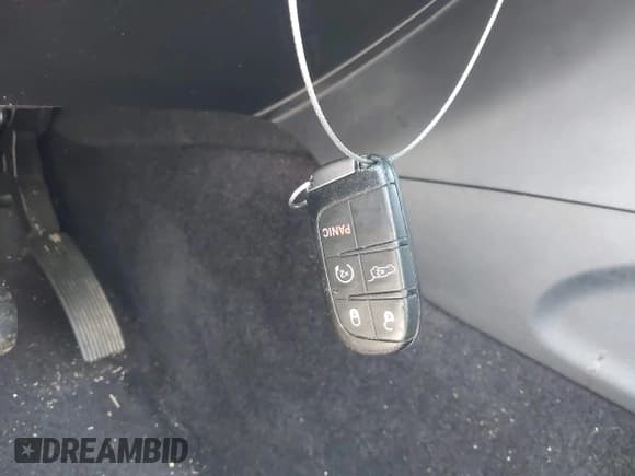 ✅ 2017 Jeep Grand Cherokee Altitude • VIN: 1C4RJFAG5HC954742 • Lot: 42790453. Listed on IAAI with 131,370 mi. Free auction sales archive from the USA and detailed vehicle history report at DreamBid. Image 11.