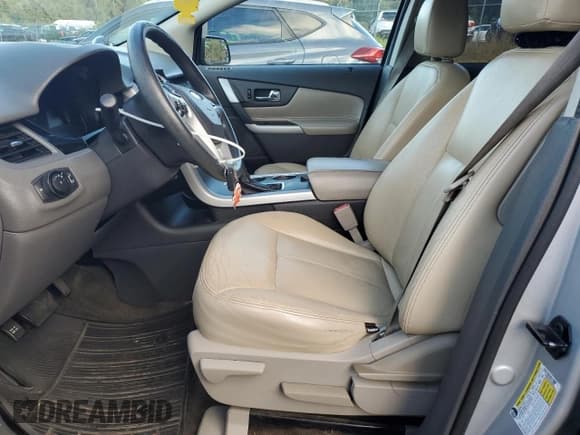 ✅ 2014 Ford Edge SE • VIN: 2FMDK3G93EBB47593 • Lot: 86240135. Wystawiony na Copart z przebiegiem 127 675 mil. Bezpłatny archiwum sprzedaży aukcyjnych z USA i szczegółowy raport historii pojazdu na DreamBid. Zdjęcie 7.