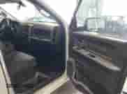 2015 Ram 1500 Express z VIN 1C6RR7FT9FS708212, wystawiony jako IAAI lot #42161725 z przebiegiem 240 892 mil mil oraz . Historia ofert i sprzedaży dostępna na DreamBid. Obrazek 5.