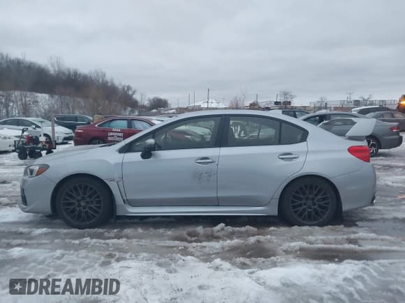 ✅ 2016 Subaru WRX STI • VIN: JF1VA2V69G9807172 • Lot: 43916467. Listed on IAAI with 32,339 mi. Free auction sales archive from the USA and detailed vehicle history report at DreamBid. Image 14.