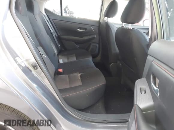 ✅ 2025 Nissan Sentra SR • VIN: 3N1AB8DV7SY220590 • Lot: 43536719. Wystawiony na IAAI z przebiegiem 4 536 mil. Bezpłatny archiwum sprzedaży aukcyjnych z USA i szczegółowy raport historii pojazdu na DreamBid. Zdjęcie 8.