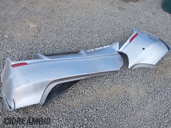 2022 Toyota Camry XSE z VIN 4T1K61BK3NU059339, wystawiony jako IAAI lot #43074738 z przebiegiem 34 765 mil mil oraz . Historia ofert i sprzedaży dostępna na DreamBid. Obrazek 12.