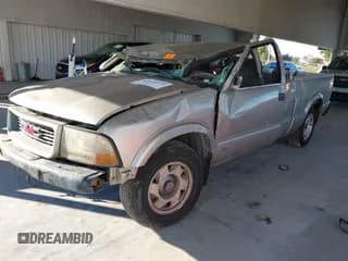 ✅ 2000 GMC Sonoma SLS • VIN: 1GTCS19W2Y8147938 • Лот: 43572275. Опубликован ранее на IAAI с пробегом 126 884 миль. Бесплатный доступ к архиву аукционных продаж из США и подробный отчёт об истории автомобиля на DreamBid. Изображение 2.