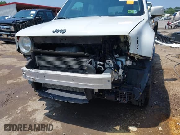 ✅ 2018 Jeep Renegade Latitude • VIN: ZACCJBBB2JPH46367 • Lot: 42602772. Wystawiony na IAAI z przebiegiem 123 616 mil. Bezpłatny archiwum sprzedaży aukcyjnych z USA i szczegółowy raport historii pojazdu na DreamBid. Zdjęcie 6.