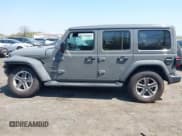 ✅ 2022 Jeep Wrangler Unlimited Sahara • VIN: 1C4HJXEM7NW206585 • Lot: 42102516. Listed on IAAI with 10,769 mi. Free auction sales archive from the USA and detailed vehicle history report at DreamBid. Image 15.