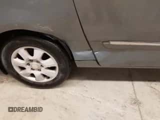 2008 Hyundai Entourage GLS z VIN KNDMC233186047346, wystawiony jako IAAI lot #42308197 z przebiegiem 193 791 mil mil oraz . Historia ofert i sprzedaży dostępna na DreamBid. Obrazek 6.