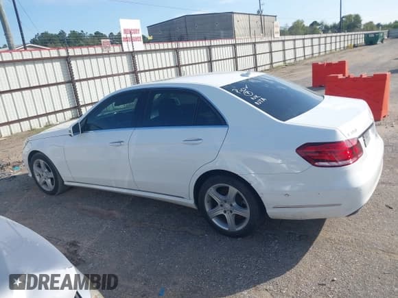 ✅ 2014 Mercedes-Benz E 350 Sport • VIN: WDDHF5KB0EA877172 • Lot: 43779913. Listed on IAAI with 138,249 mi. Free auction sales archive from the USA and detailed vehicle history report at DreamBid. Image 13.
