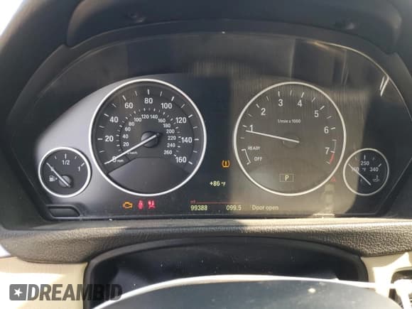 ✅ 2015 BMW 4 Series 435i xDrive • VIN: WBA3R5C54FK371700 • Лот: 60318895. Опубликован ранее на Copart с пробегом 99 388 миль. Бесплатный доступ к архиву аукционных продаж из США и подробный отчёт об истории автомобиля на DreamBid. Изображение 9.