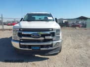 ✅ 2020 Ford F-250 XL • VIN: 1FT7X2B6XLEE22713 • Lot: 43195630. Wystawiony na IAAI z przebiegiem 52 103 mil. Bezpłatny archiwum sprzedaży aukcyjnych z USA i szczegółowy raport historii pojazdu na DreamBid. Zdjęcie 13.