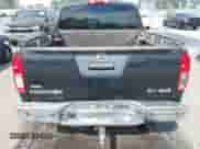 2013 Nissan Frontier SV z VIN 1N6AD0EV1DN763745, wystawiony jako IAAI lot #43379708 z przebiegiem 106 937 mil mil oraz . Historia ofert i sprzedaży dostępna na DreamBid. Obrazek 16.