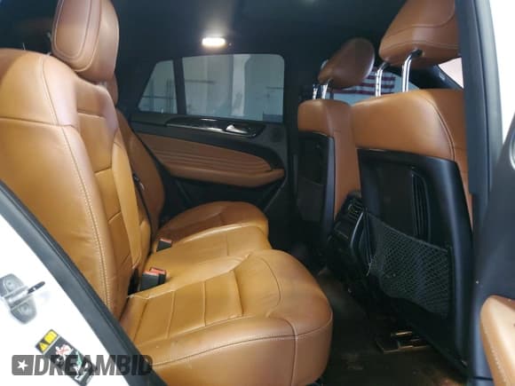 ✅ 2019 Mercedes-Benz GLE 43 AMG • VIN: 4JGED6EB2KA137635 • Lot: 80126785. Wystawiony na Copart z przebiegiem 70 515 mil. Bezpłatny archiwum sprzedaży aukcyjnych z USA i szczegółowy raport historii pojazdu na DreamBid. Zdjęcie 11.