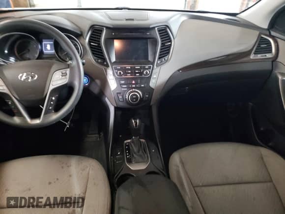 ✅ 2018 Hyundai Santa Fe 2.4L • VIN: 5NMZU3LB7JH101659 • Lot: 71634882. Wystawiony na Copart z przebiegiem 90 025 mil mil. Skorzystaj z bezpłatnego archiwum sprzedaży aukcyjnych z USA i zobacz szczegółowy raport historii pojazdu na DreamBid. Zdjęcie 8.