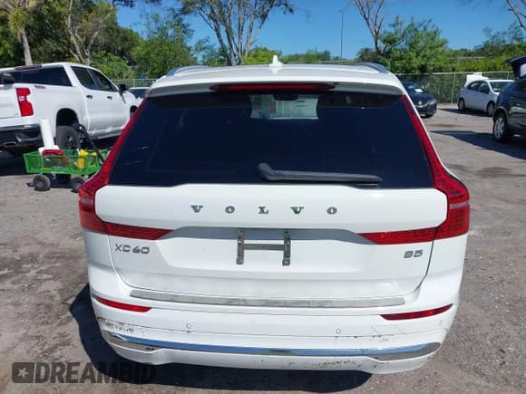 ✅ 2022 Volvo XC60 Inscription • VIN: YV4L12DL2N1086453 • Lot: 43570906. Listed on IAAI with Not provided. Free auction sales archive from the USA and detailed vehicle history report at DreamBid. Image 16.