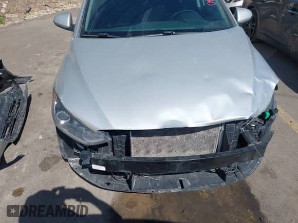 2018 Hyundai Elantra Eco z VIN 5NPD94LAXJH308963, wystawiony jako IAAI lot #42390268 z przebiegiem 140 781 mil mil oraz . Historia ofert i sprzedaży dostępna na DreamBid. Obrazek 13.