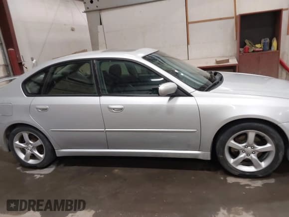 ✅ 2007 Subaru Legacy Limited • VIN: 4S3BL626677200595 • Лот: 41407979. Опубликован ранее на IAAI с пробегом 186 347 миль. Бесплатный доступ к архиву аукционных продаж из США и подробный отчёт об истории автомобиля на DreamBid. Изображение 14.