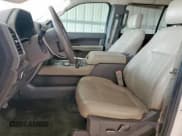 ✅ 2018 Ford Expedition XLT • VIN: 1FMJU1JT6JEA21989 • Lot: 85825915. Wystawiony na Copart z przebiegiem 133 828 mil. Bezpłatny archiwum sprzedaży aukcyjnych z USA i szczegółowy raport historii pojazdu na DreamBid. Zdjęcie 7.