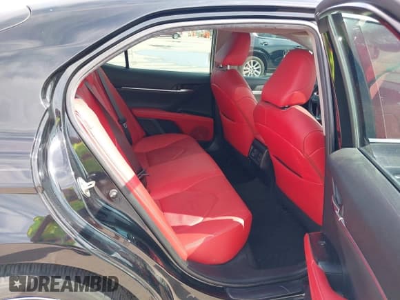 ✅ 2019 Toyota Camry XSE • VIN: 4T1BZ1HK0KU027801 • Lot: 42665324. Listed on IAAI with 134,473 mi. Free auction sales archive from the USA and detailed vehicle history report at DreamBid. Image 8.