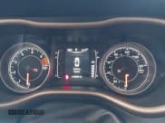 ✅ 2017 Jeep Cherokee Latitude • VIN: 1C4PJLCB8HW560464 • Lot: 42694469. Wystawiony na IAAI z przebiegiem 148 898 mil. Bezpłatny archiwum sprzedaży aukcyjnych z USA i szczegółowy raport historii pojazdu na DreamBid. Zdjęcie 7.