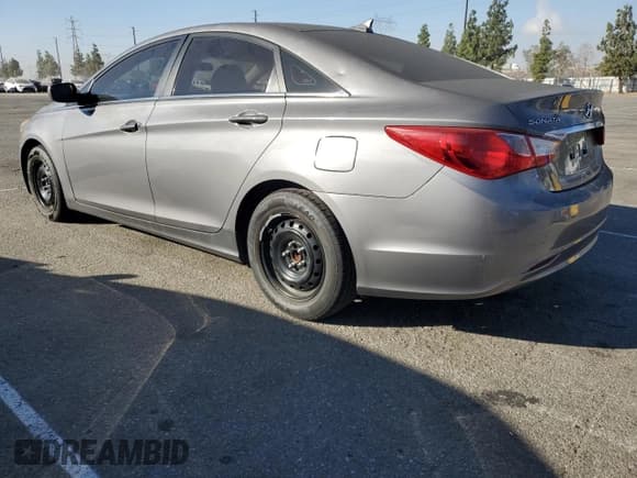 ✅ 2011 Hyundai Sonata GLS • VIN: 5NPEB4AC6BH012028 • Lot: 76924334. Listed on Copart with 85,334 mi. Free auction sales archive from the USA and detailed vehicle history report at DreamBid. Image 2.