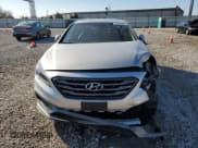 ✅ 2017 Hyundai Sonata Sport • VIN: 5NPE34AF9HH582931 • Lot: 90838595. Wystawiony na Copart z przebiegiem 70 576 mil. Bezpłatny archiwum sprzedaży aukcyjnych z USA i szczegółowy raport historii pojazdu na DreamBid. Zdjęcie 5.