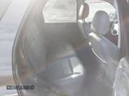 ✅ 2007 Ford Escape XLT • VIN: 1FMYU93177KA13421 • Lot: 43609258. Wystawiony na IAAI z przebiegiem 104 650 mil. Bezpłatny archiwum sprzedaży aukcyjnych z USA i szczegółowy raport historii pojazdu na DreamBid. Zdjęcie 8.