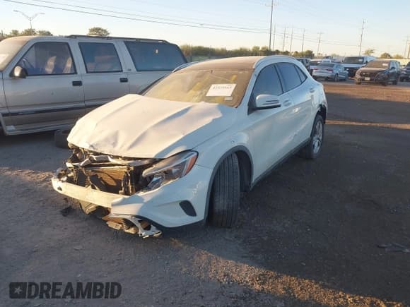 ✅ 2015 Mercedes-Benz GLA 250 • VIN: WDCTG4GBXFJ031051 • Лот: 43539165. Опубликован ранее на IAAI с пробегом Не указан. Бесплатный доступ к архиву аукционных продаж из США и подробный отчёт об истории автомобиля на DreamBid. Изображение 2.