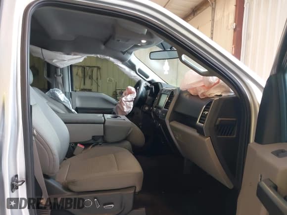 ✅ 2015 Ford F-150 XLT • VIN: 1FTEW1EF9FFC29015 • Lot: 42044780. Wystawiony na IAAI z przebiegiem 89 482 mil. Bezpłatny archiwum sprzedaży aukcyjnych z USA i szczegółowy raport historii pojazdu na DreamBid. Zdjęcie 5.