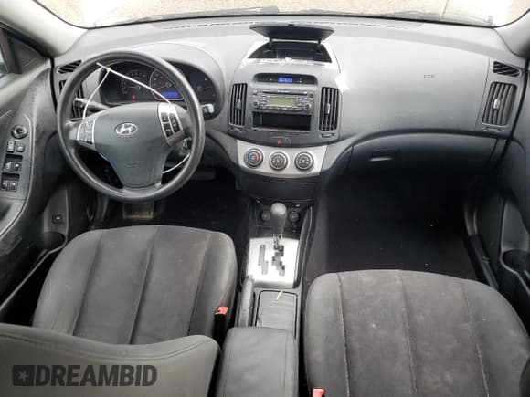 ✅ 2010 Hyundai Elantra GLS • VIN: KMHDU4AD6AU029880 • Lot: 85923645. Wystawiony na Copart z przebiegiem 197 407 mil. Bezpłatny archiwum sprzedaży aukcyjnych z USA i szczegółowy raport historii pojazdu na DreamBid. Zdjęcie 8.