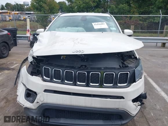 ✅ 2020 Jeep Compass Latitude • VIN: 3C4NJCBB8LT176871 • Lot: 43410483. Listed on IAAI with 32,784 mi. Free auction sales archive from the USA and detailed vehicle history report at DreamBid. Image 12.
