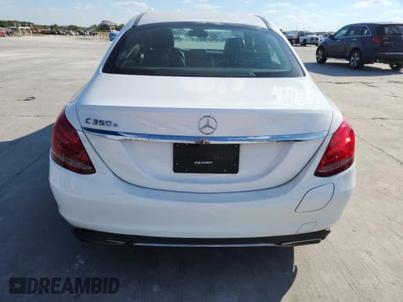 ✅ 2018 Mercedes-Benz C 350e • VIN: 55SWF4HB1JU240634 • Лот: 85952735. Опубликован ранее на Copart с пробегом 115 281 миль. Бесплатный доступ к архиву аукционных продаж из США и подробный отчёт об истории автомобиля на DreamBid. Изображение 6.