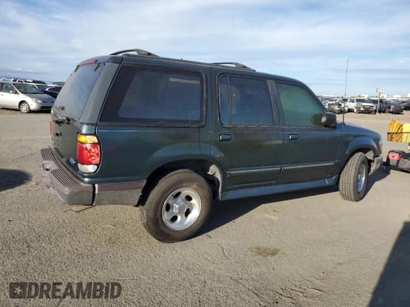 ✅ 1997 Ford Explorer XL • VIN: 1FMDU32X5VUB03489 • Lot: 47820965. Wystawiony na Copart z przebiegiem 180 754 mil. Bezpłatny archiwum sprzedaży aukcyjnych z USA i szczegółowy raport historii pojazdu na DreamBid. Zdjęcie 3.